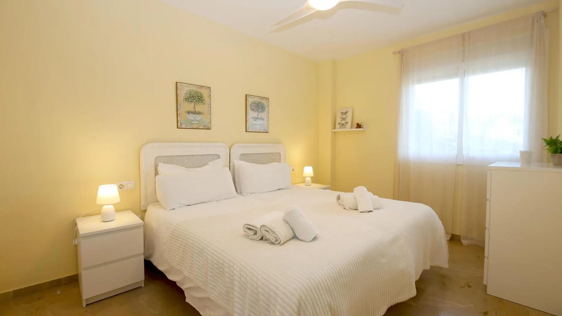 Estepona Port Apartment Paloma 0*,  إسبانيا